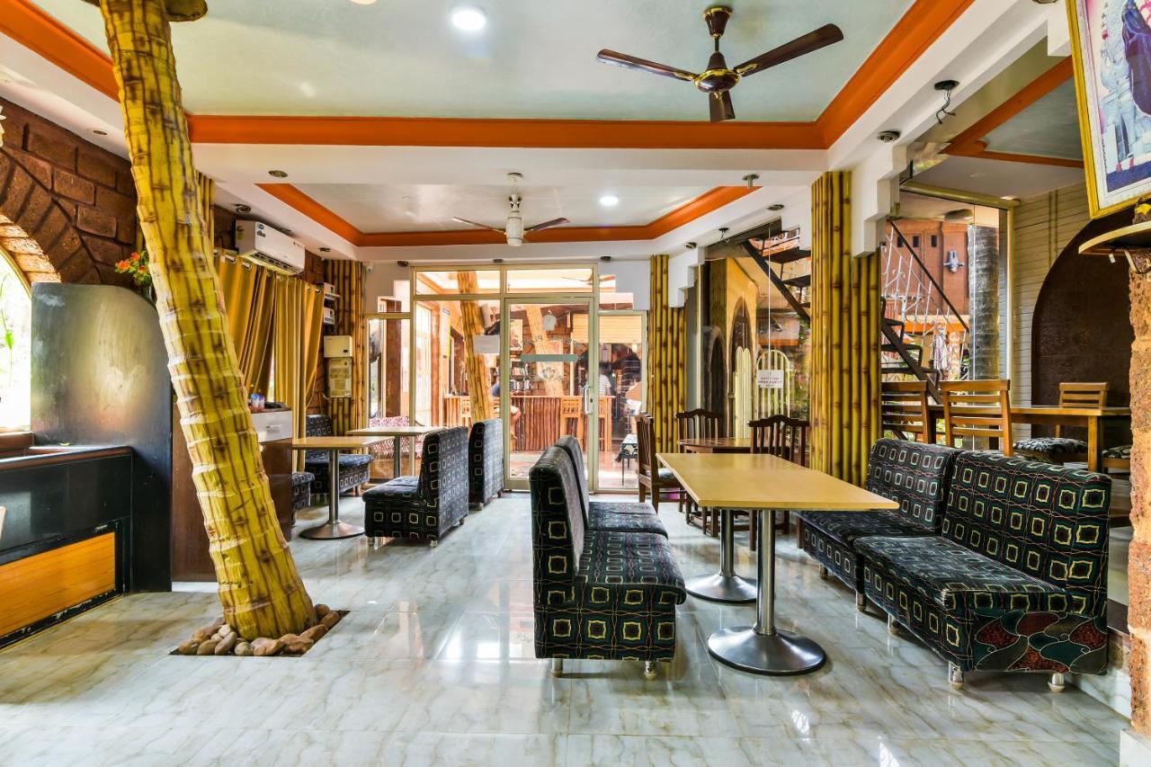Oyo 2440 Palm Grove Hotel Vagator Bagian luar foto